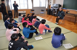 小学校での昔語り