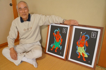 15年間切り絵を作り続けている人がいます。地元の自治会館で「四国八十八か所のご本尊」の切り絵を展示したり、地域の婦人会を対象に切り絵教室を開いたりと、元気な活動を行っている人がいます。