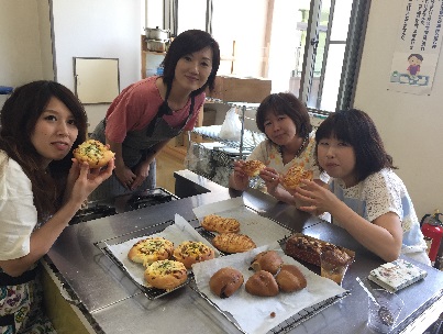 女性に向けたcooking教室やワークショップなど、手作りを楽しめる空間を提供している人たちがいます。