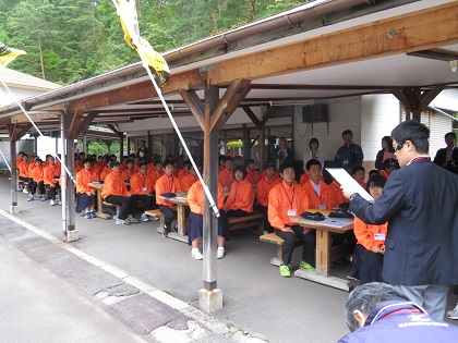 地域の誇りである尾去沢鉱山を案内することで、生まれ育った地域への理解を深めようと、ボランティアガイドをしている中学生の人たちがいます。「お客さんとの会話の絶えない楽しいガイドがしたい」と話しています。