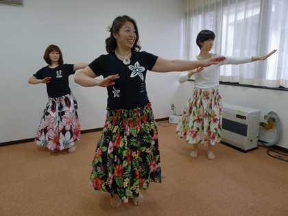 東京から美郷町に移住し、誰にでもできるフラダンスの楽しみ方と健康法を多くの人たちに広めたく思い、積極的に活動している人がいます。