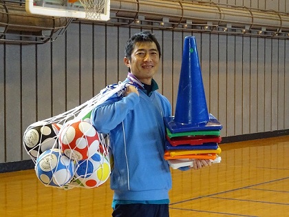年齢を問わず誰でも取り組める生涯スポーツを推進している人がいます。「スポーツを通じて、村民の健康づくりに役立ちたい」と話しています。