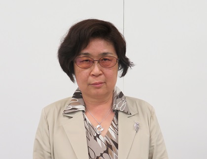 生涯学習奨励員として、市の生涯学習の発展に貢献している人がいます。茶道を通じて文化事業に真摯に取り組む姿勢は、周りの人の模範となっています。